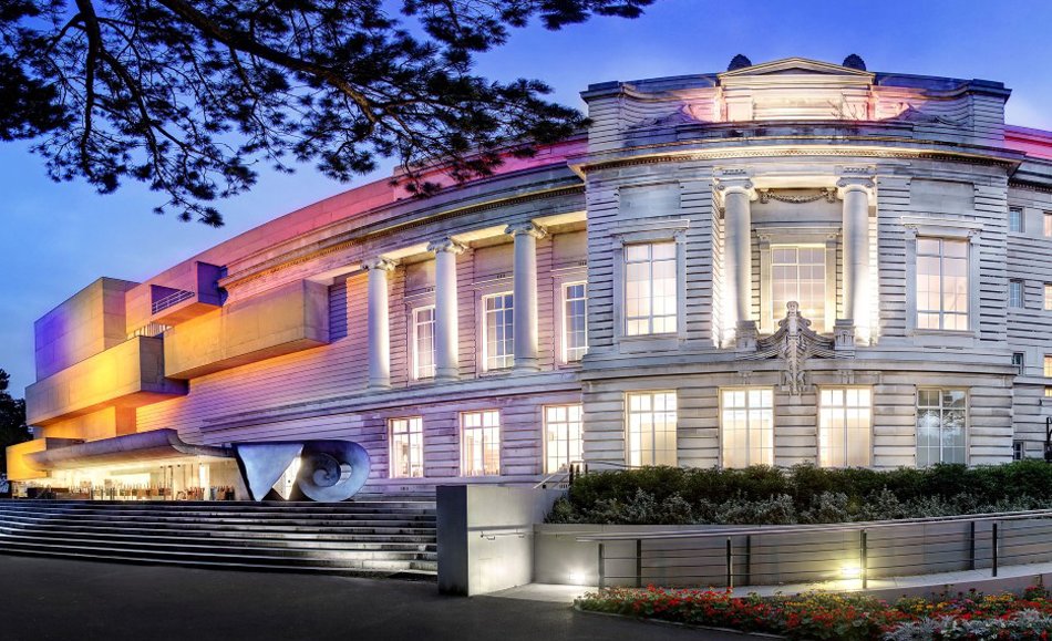 Why do shanty towns grow rapidly image